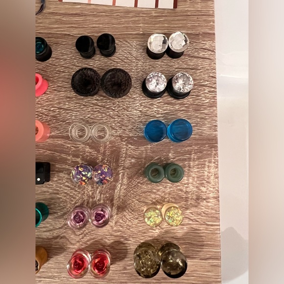 Spacers/Plugs - Picture 2 of 3